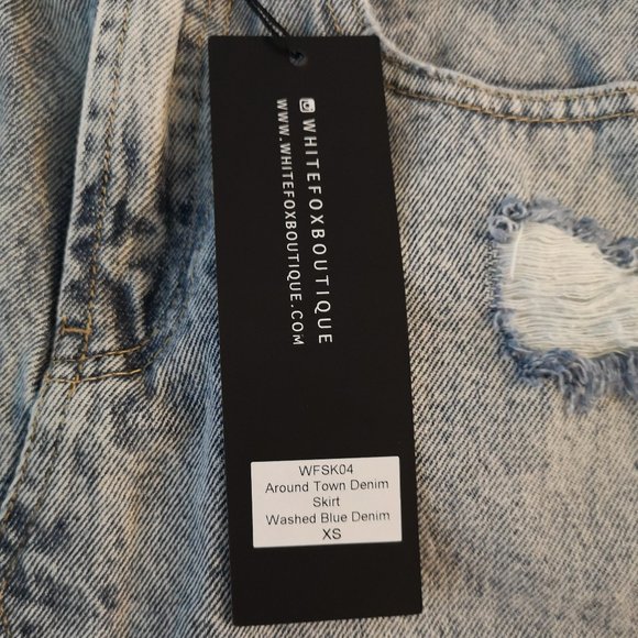 NWT WhiteFox Boutique Around Town Denim Mini Skirt - Picture 6 of 6